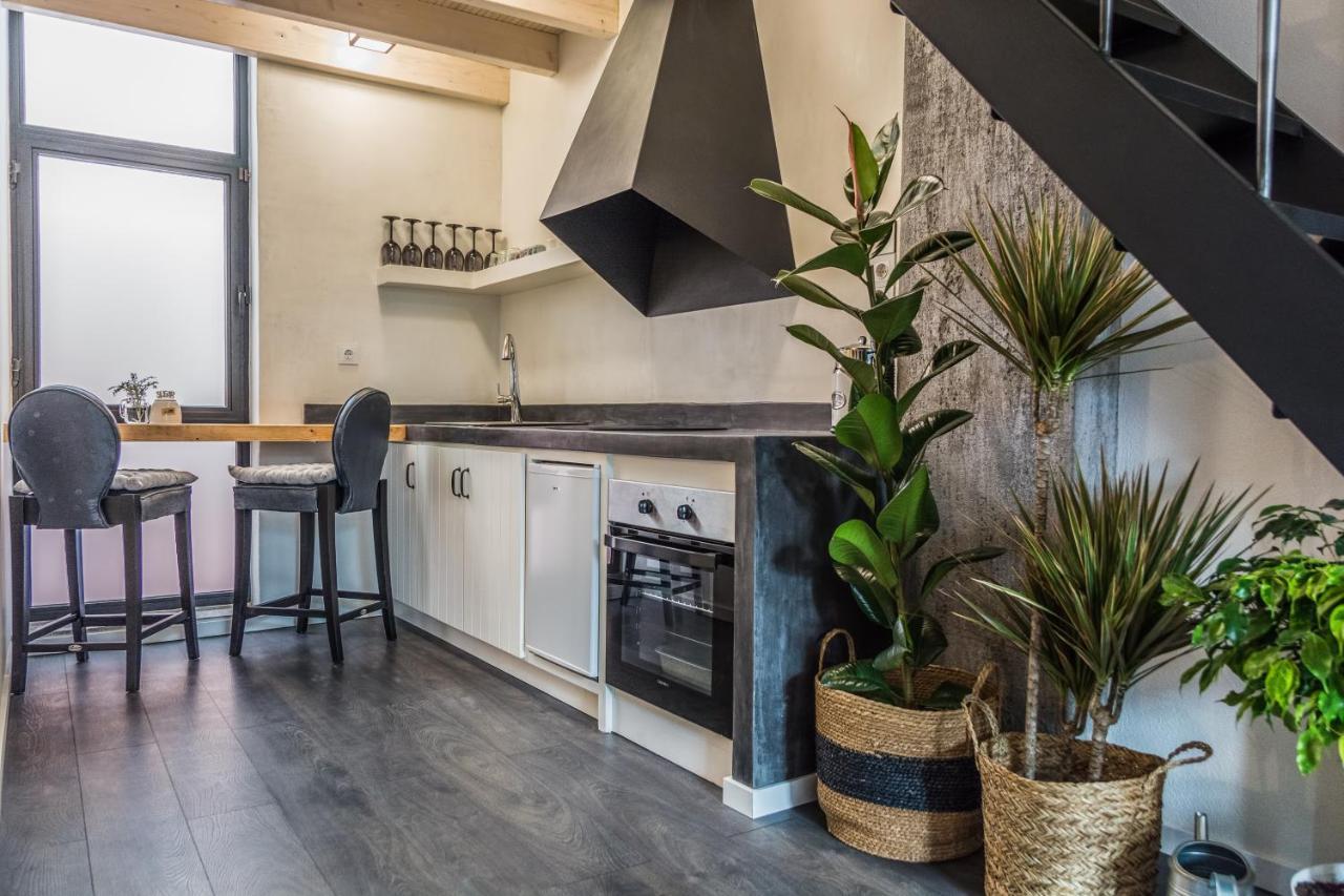 Pomegranate Suites Kavála ภายนอก รูปภาพ