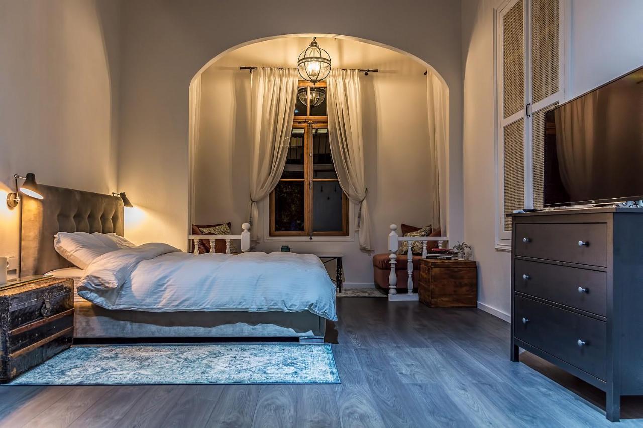 Pomegranate Suites Kavála ภายนอก รูปภาพ