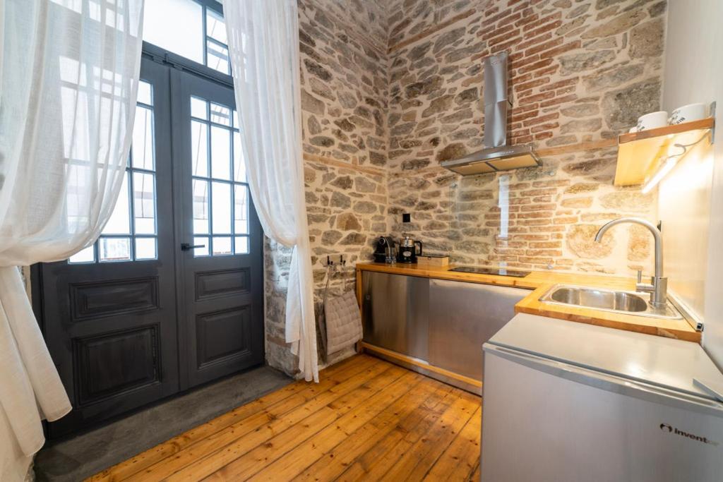 Pomegranate Suites Kavála ภายนอก รูปภาพ