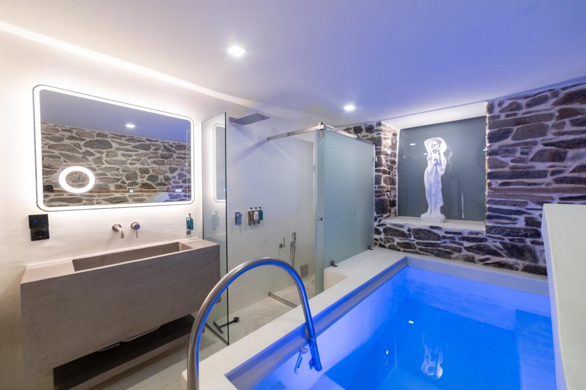 Pomegranate Suites Kavála ภายนอก รูปภาพ