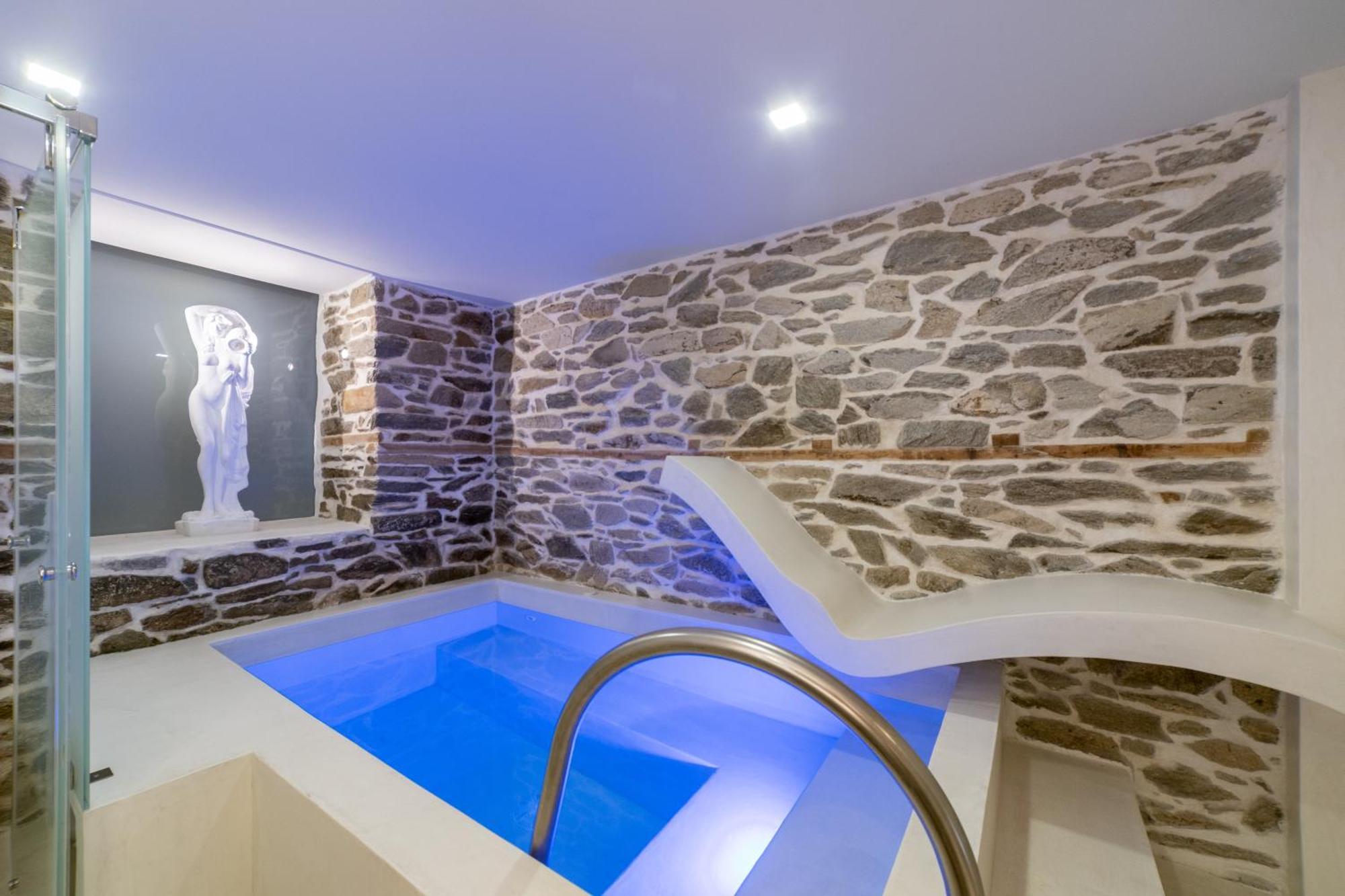 Pomegranate Suites Kavála ภายนอก รูปภาพ