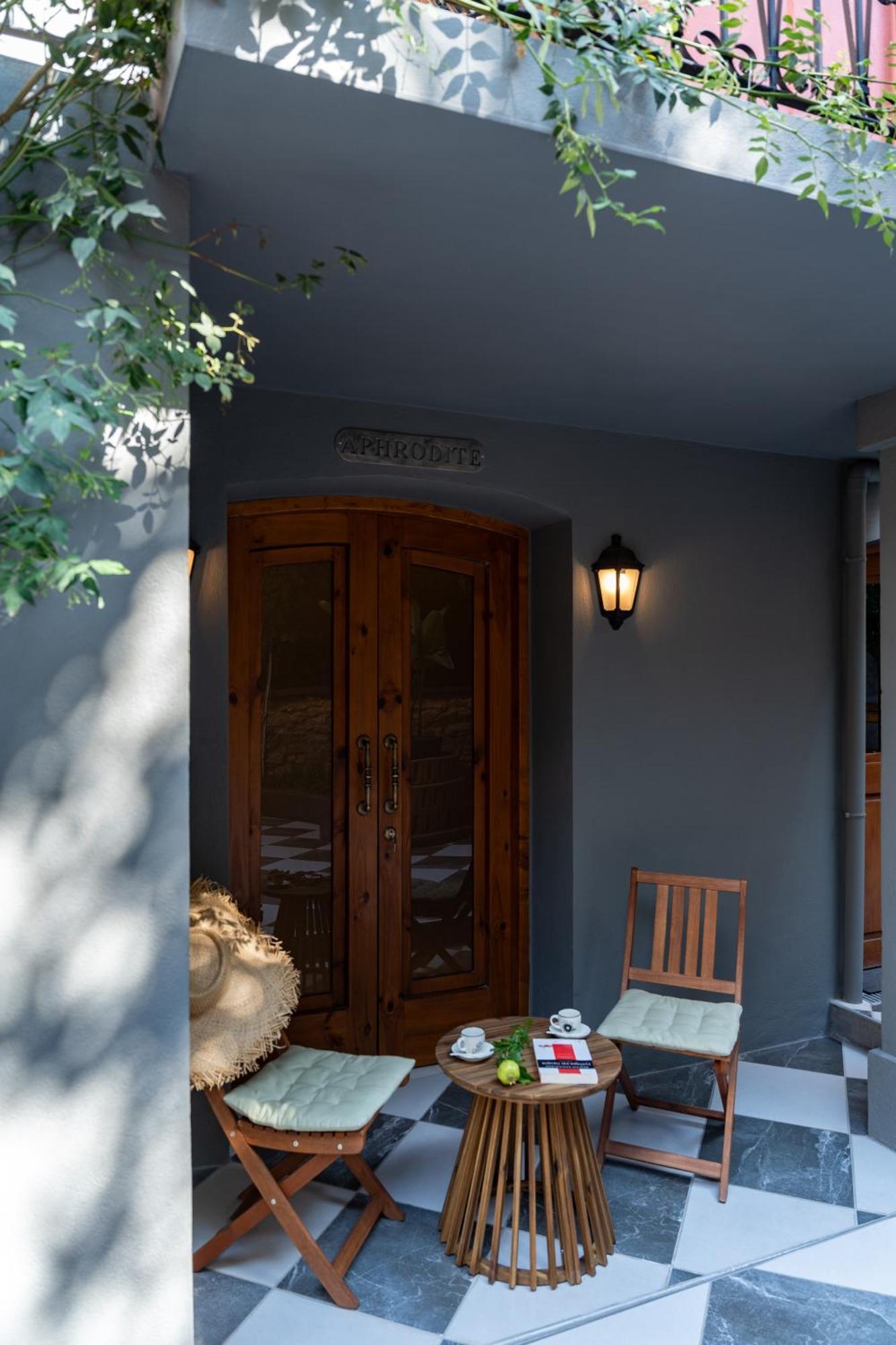 Pomegranate Suites Kavála ภายนอก รูปภาพ